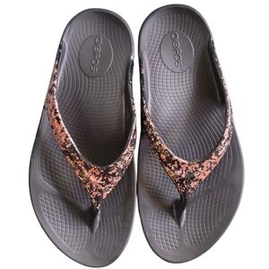 OOFOS Speckled Pink Comfort Recovery Thong Sandal Size 7